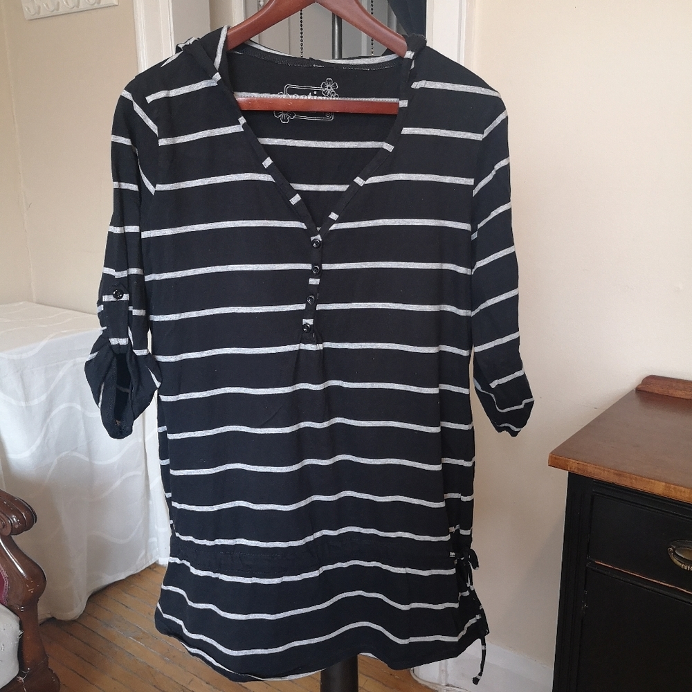 3/$20 Woolworths maternity black/gray striped sweater/top with hood